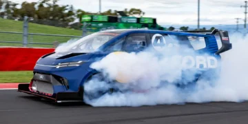 Ford Transit SuperVan 4.2