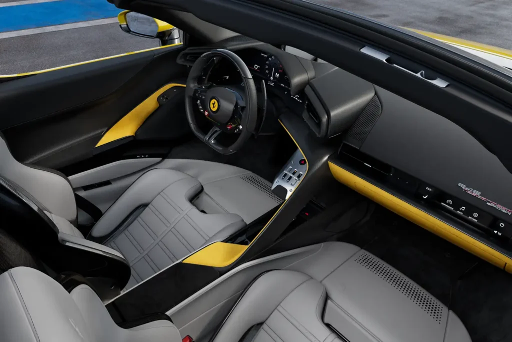 Das Interieur des Ferrari 849 Testarossa besticht durch eine perfekte Verschmelzung von Rennsport-DNA und Luxus