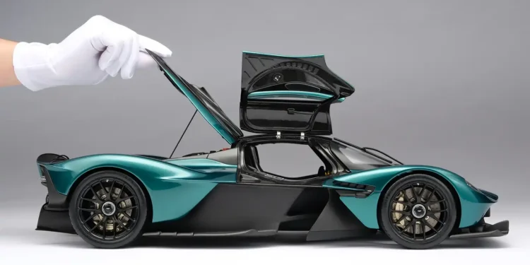 Amalgam Collection Aston Martin Valkyrie