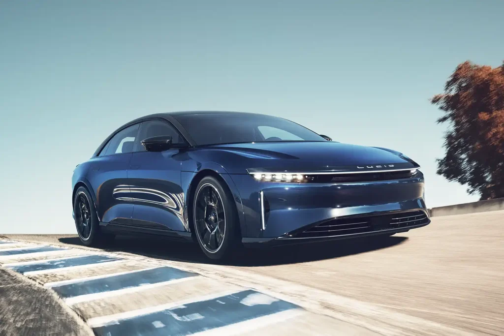 Luxus, Power und eine Reichweite von über 800 km, das zeichnet den Lucid Air Sapphire aus