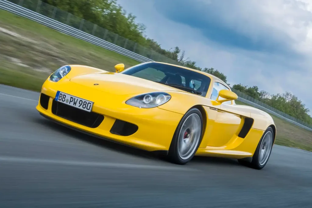 Schon seit über einem Vierteljahrhundert gibt der Porsche Carrera GT Vollgas