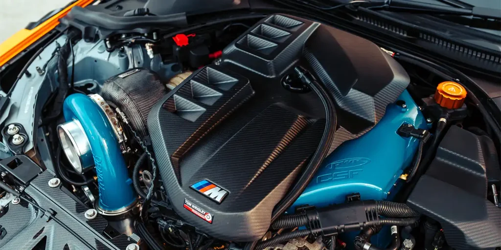 Der M2 fährt mit einem riesigen Precision 8385 Next Gen Sportsman Turbo, der den BMW auf 1500 Pferdestärken stemmt