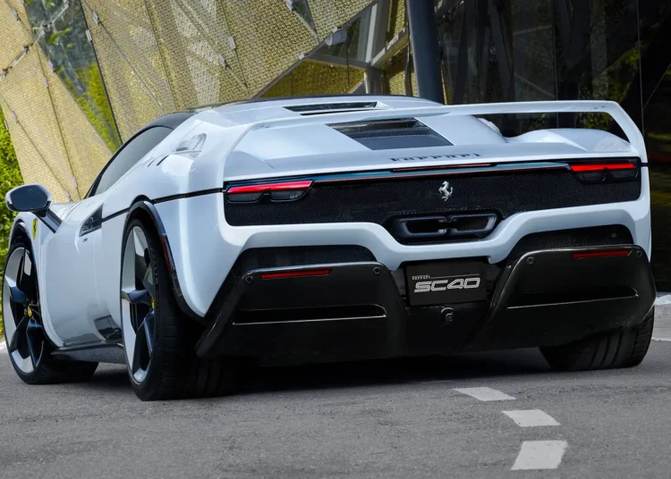 Ferrari SC40
